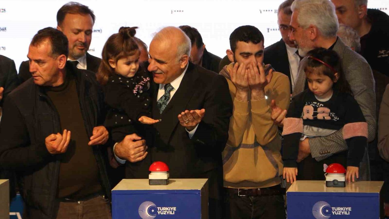 Diyarbakır’da 12 bin 165 konut için kura çekimi yapıldı