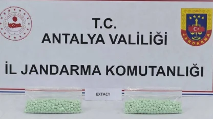 Döşemealtı’nda bin 104 adet uyuşturucu hap ele geçirildi