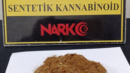 Dur ihtarına uymayan araçtan uyuşturucu çıktı