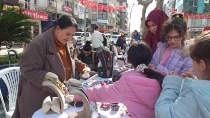 Edremit’te Sevgi Panayırı ilgi gördü