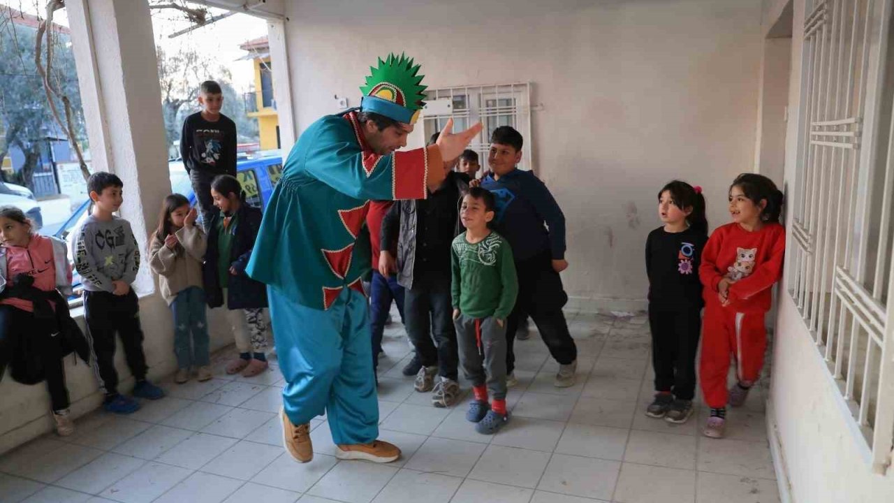 Efeler’in iftar programlarında çocuklar unutulmadı