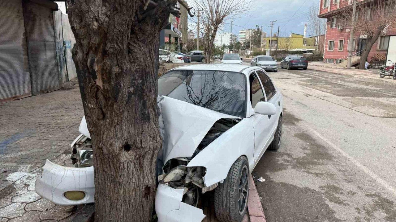 Ehliyetsiz direksiyona geçip kaza yapan çocuk sürücüye 46 bin 874 TL ceza uygulandı