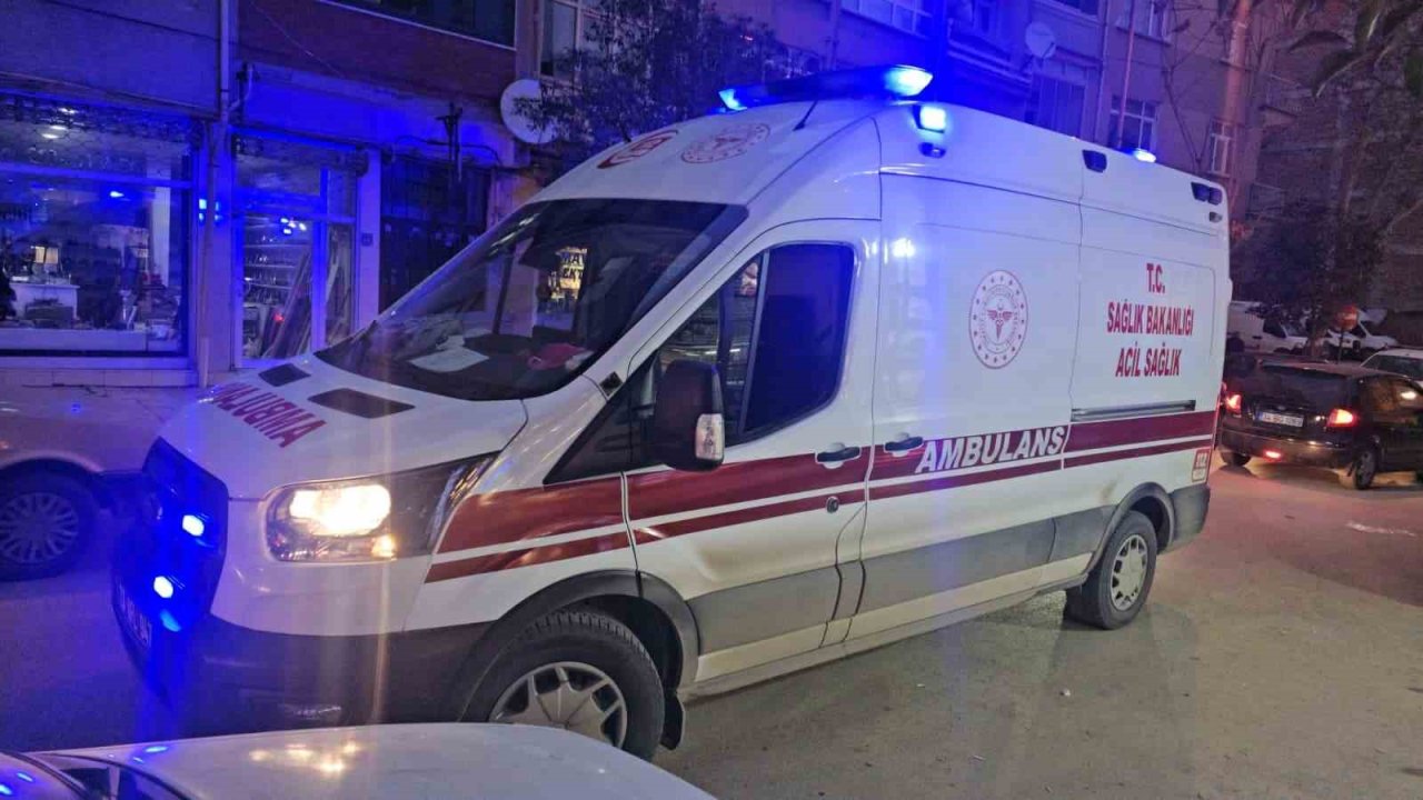 Elazığ’da motosiklet yayaya çarptı: 2 yaralı