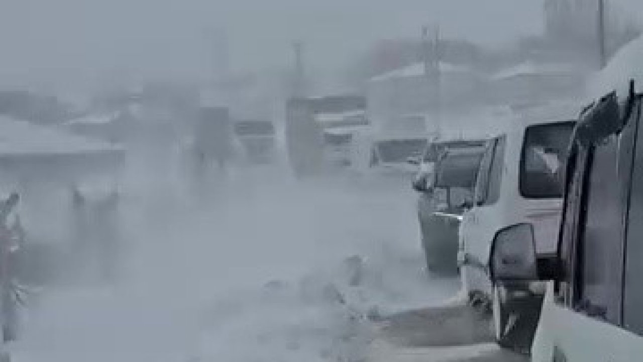 Elbistan-Darende kara yolu ulaşıma kapandı