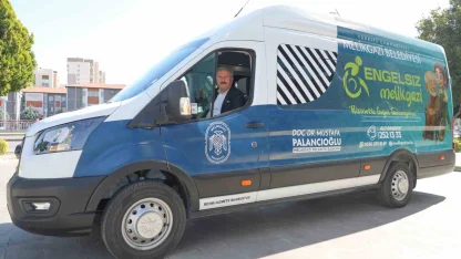 "Engelsiz Melikgazi" aracı Ramazan ayında da hizmete devam ediyor