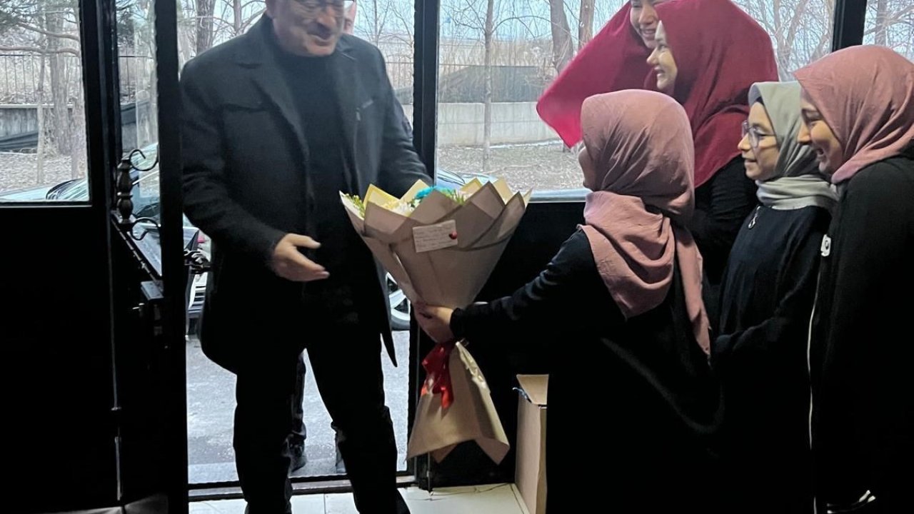 Erzurum’da iftar sofrasında anlamlı buluşma