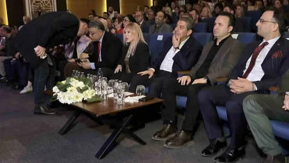 Esenler’de "5. Radyonun Yıldızları" ödülleri sahiplerini buldu