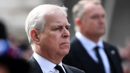 Eski prens Andrew, kamu görevini kötüye kullanma şüphesiyle gözaltına alındı