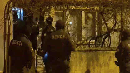 Evine pencereden giren genç, hırsız sanılarak paniğine neden oldu