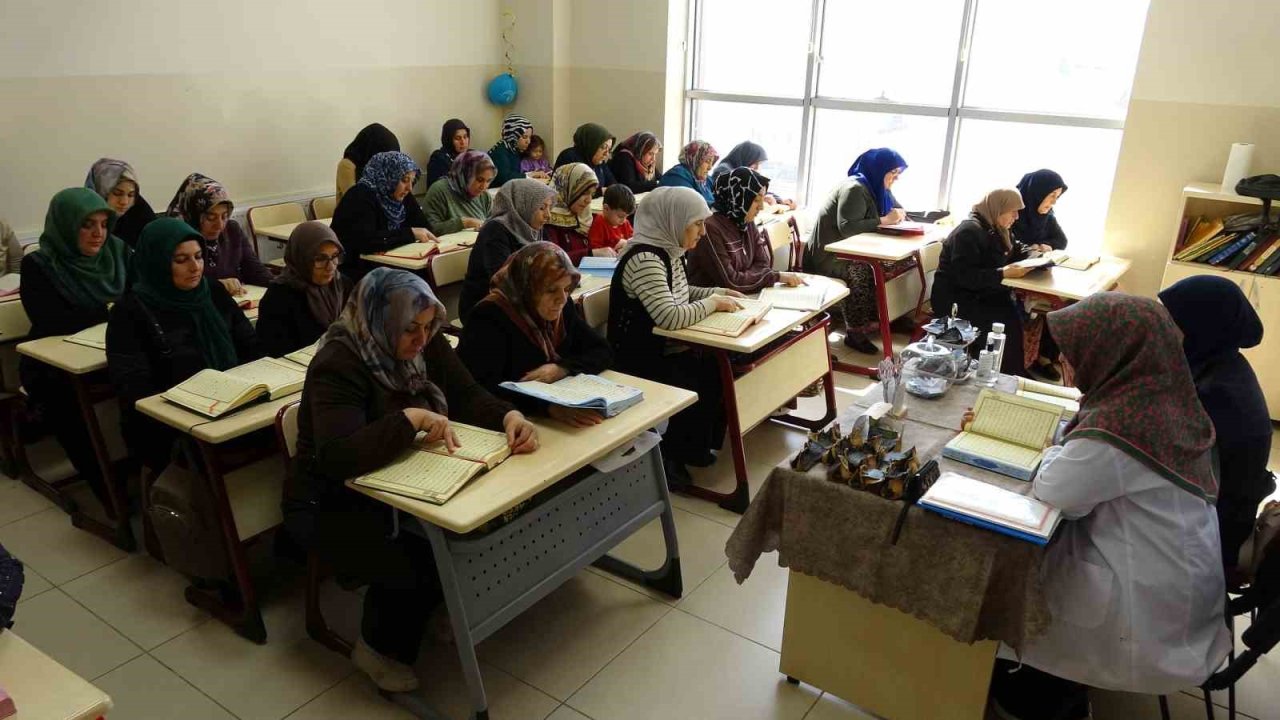 Gaziantep’te kadınlardan mukabele geleneğine yoğun ilgi