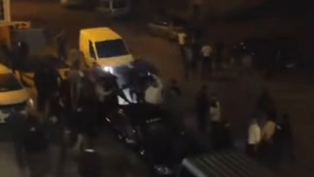 Gaziantep’te kan donduran görüntüler: Aracıyla kavga edenleri ezdi