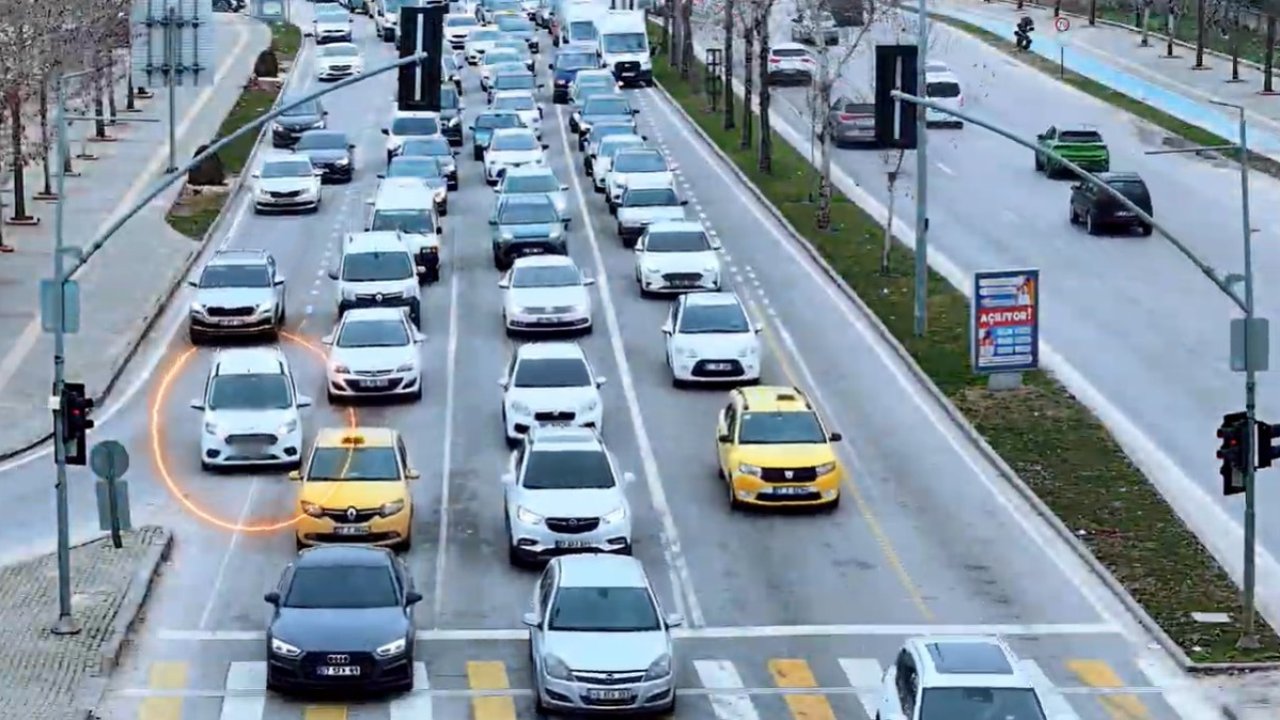 Gaziantep’te ’kaynak’ yapan 694 araç sürücüye 864 bin TL ceza