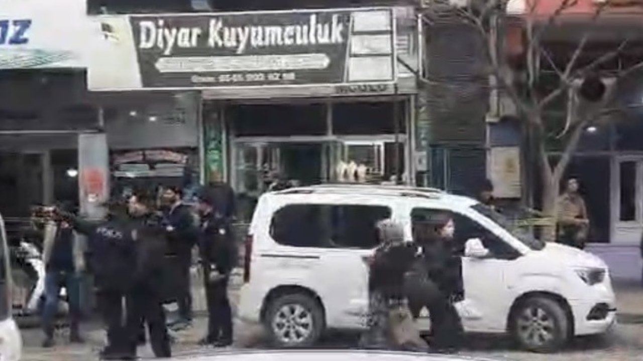 Gaziantep’te silahlı, maskeli ve biber gazlı kuyumcu soygunu: 1 kilo altın çalan 2 soyguncu yakalandı