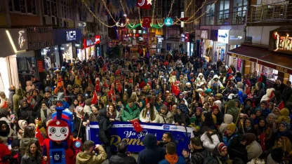 Gebze’de Ramazan ayı fener alayı yürüyüşüyle karşılandı