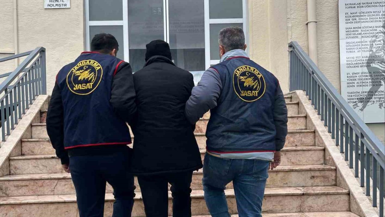 Gediz’de kasten öldürme suçundan aranan hükümlü JASAT tarafından yakalandı