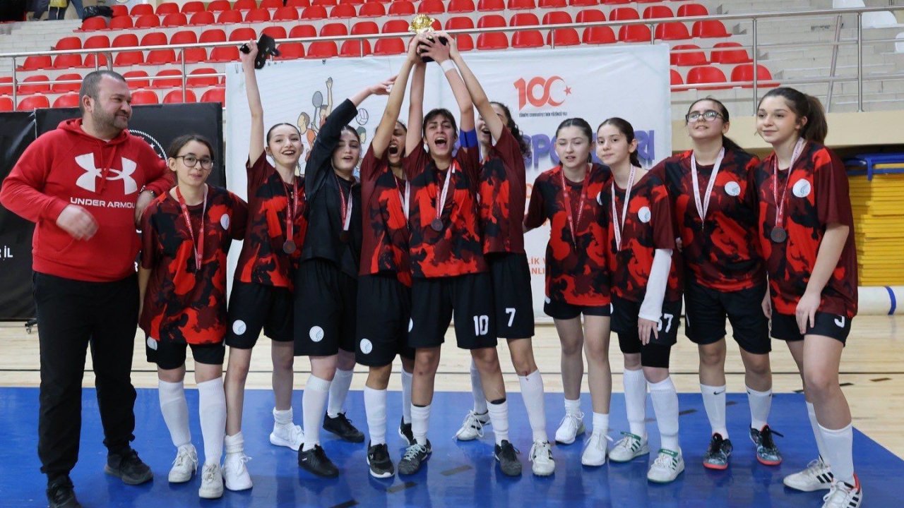 Genç Kız Futsal Müsabakaları Bilecik’te sona erdi