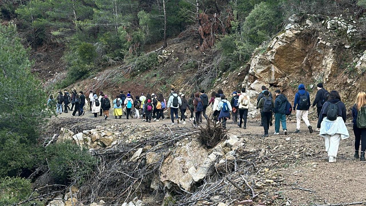 Gençler hem yürüdü hem sosyalleşti