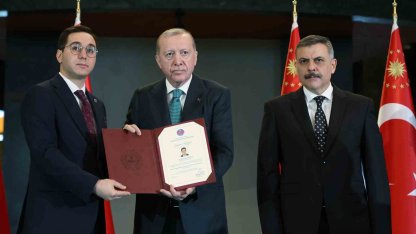 Gercüş Kaymakamı Muhammed Öztaş’a Cumhurbaşkanlığı Külliyesinde anlamlı ödül