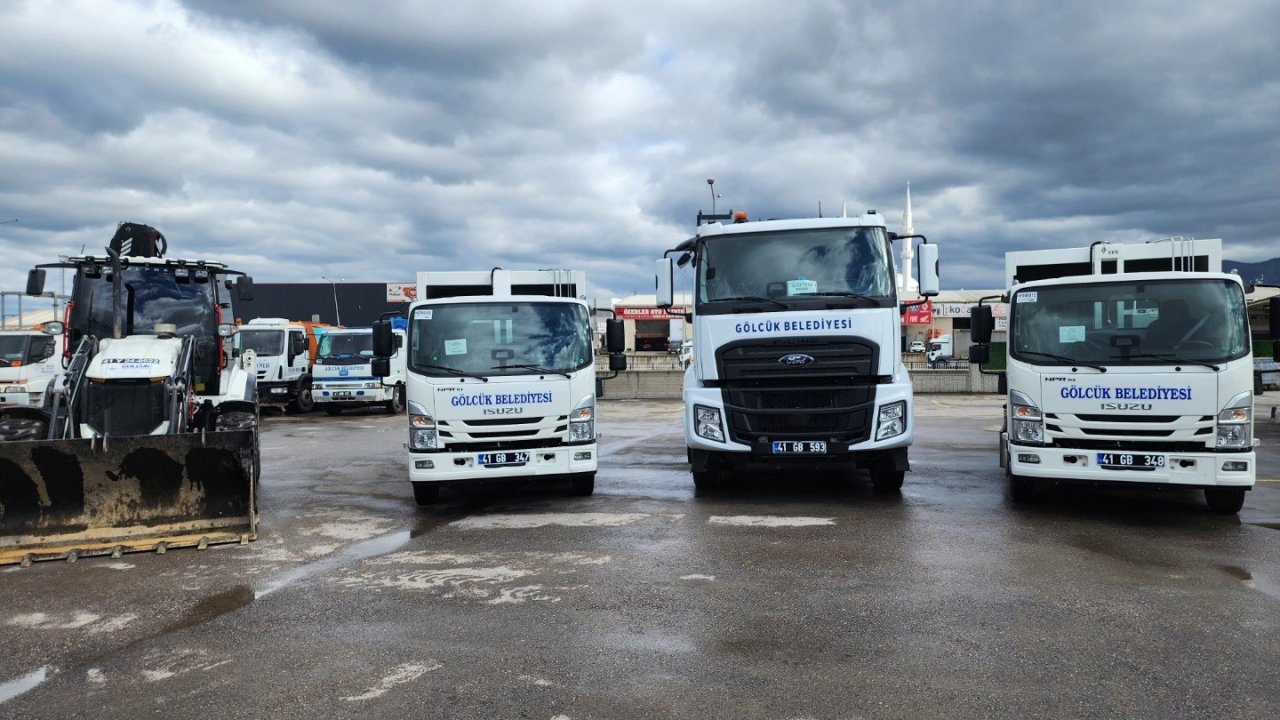 Gölcük Belediyesi araç filosunu güçlendirdi