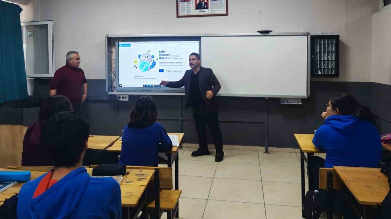 ‘Güvenli İnternet Günü’nde Muğla’da anlamlı etkinlik