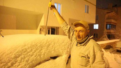 Güzelyurt beyaza bürüdü: Kar kalınlığı 14 santimetreye ulaştı