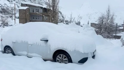 Hakkari’de 210 yerleşim yerinin yolu kapandı