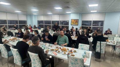 Hastane çalışanları iftar sofrasında bir araya geldi