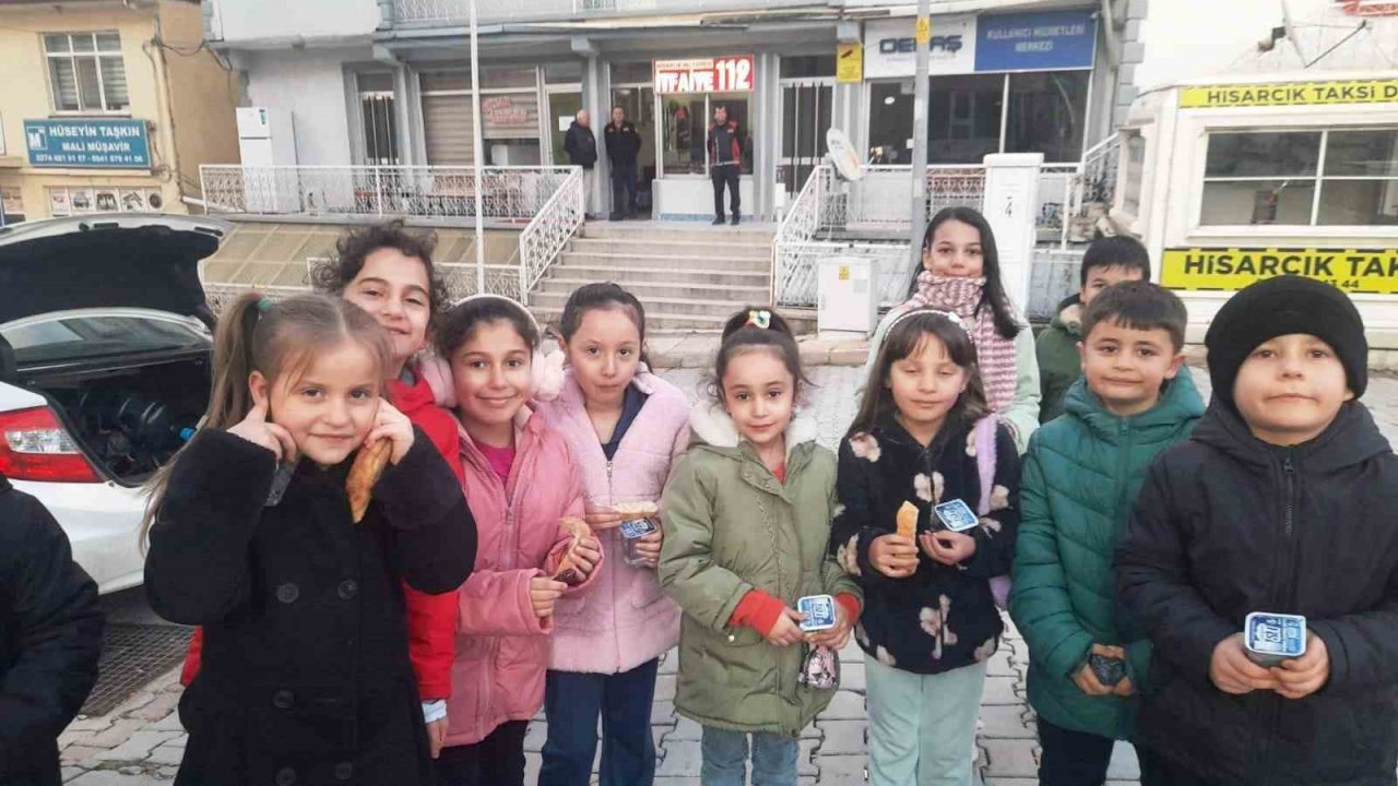 Hisarcık’ta minikler oruçlarını Ramazan topu eşliğinde açtı