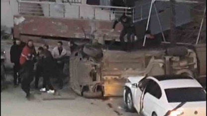 İki otomobil çarpıştı: 3 yaralı