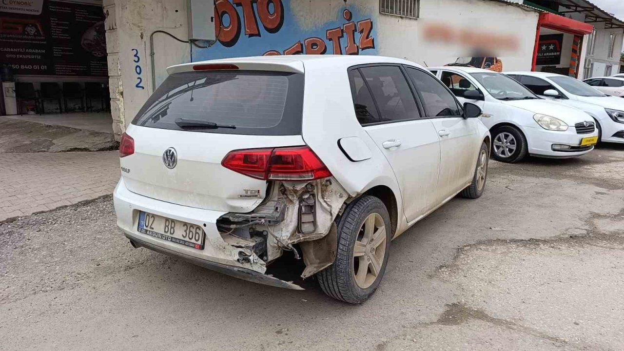 İki otomobilin çarpıştığı kazada 1 kişi yaralandı