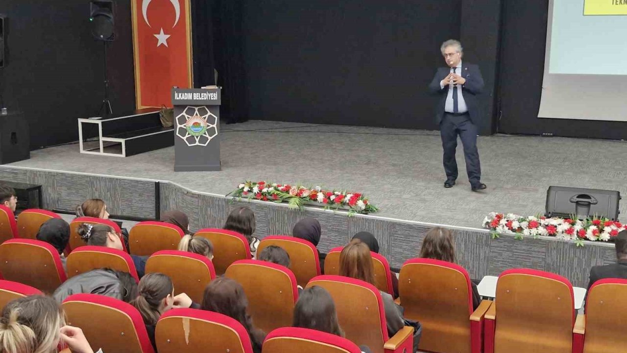 İLKEM’de YKS adaylarına ‘Sivri Hoca’ dopingi