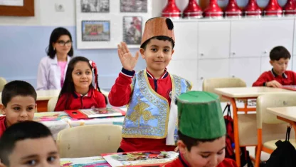 İlkokul öğrencileri Ramazan’ı manilerle karşıladı