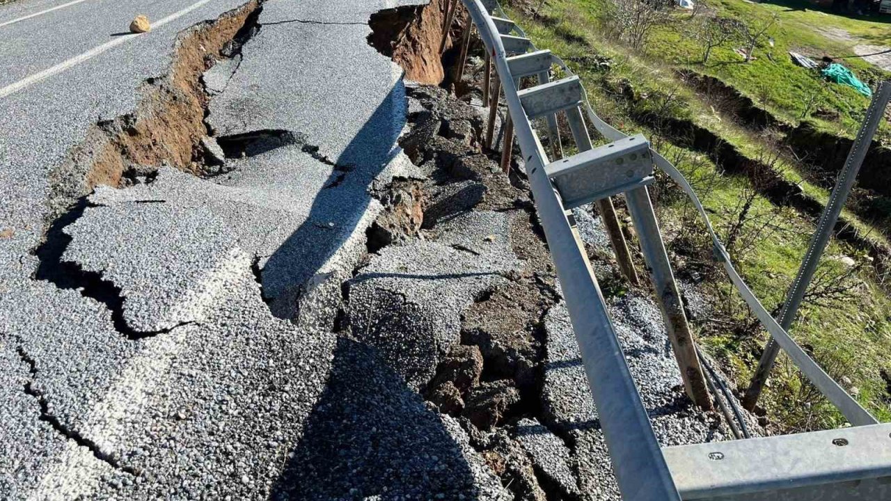 İncirliova-Tire karayolunda trafik tek şeride düştü