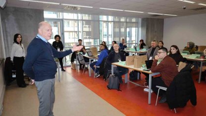 İngilizce eğitiminde ‘yapay zekâ’ liderleri yetişiyor