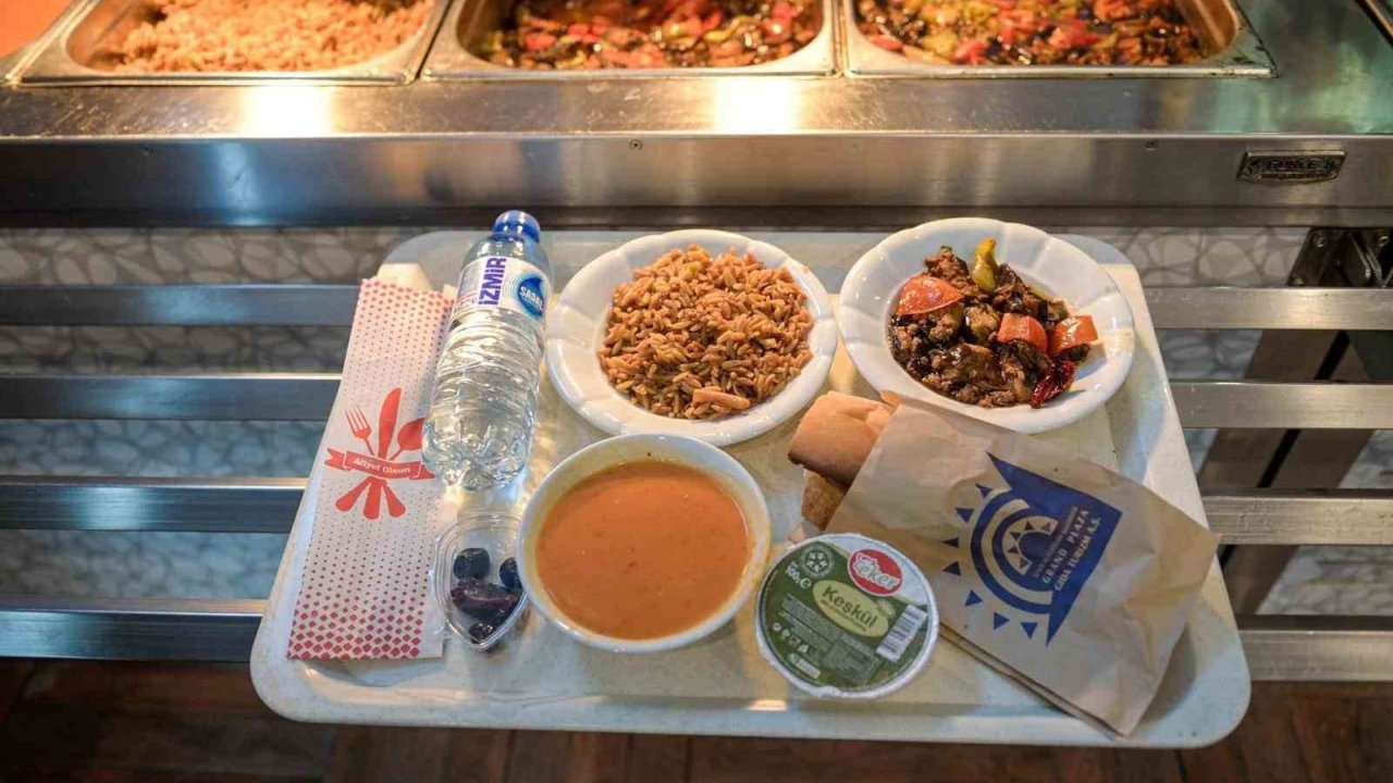 İzmir Büyükşehir’in Kent Lokantaları’nda iftar ücretsiz