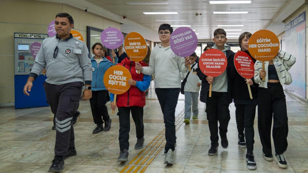 İzmir çocuğu merkeze koydu, Türkiye’ye örnek oldu