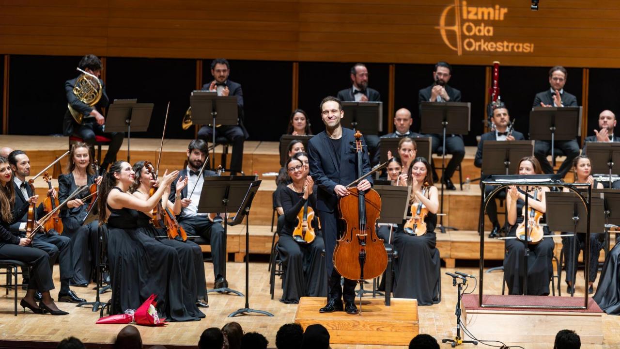 İzmir Oda Orkestrası’ndan muhteşem performans