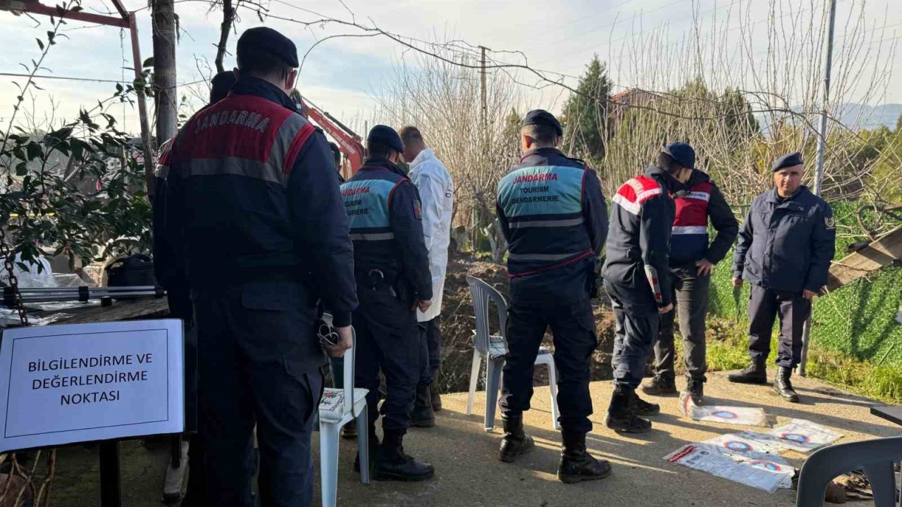 İzmir’de 17 yıldır kayıp kadının cesedi eski eniştesinin bahçesinde bulundu