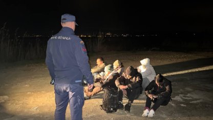 İzmir’de 30 düzensiz göçmen yakalandı