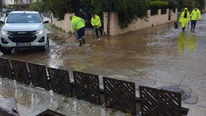 İzmir’de ekipler 24 saat görevde