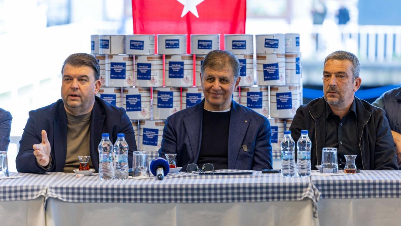 İzmir’de küçük ölçekli balıkçıya dayanışma eli