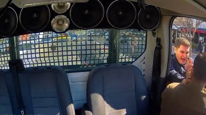 İzmir’de sürücüye darp olayıyla ilgili polislere idari işlem