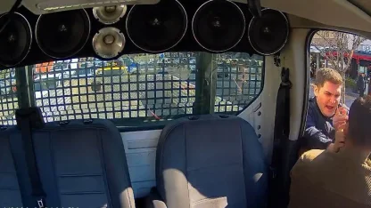 İzmir’de sürücüye darp olayıyla ilgili polislere idari işlem