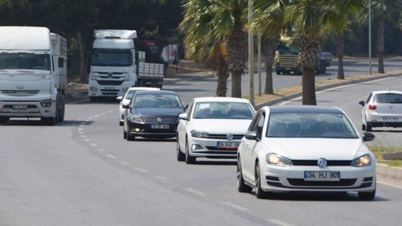 İzmir’de trafiğe kayıtlı araç sayısı 2 milyon 106 bin 883 oldu