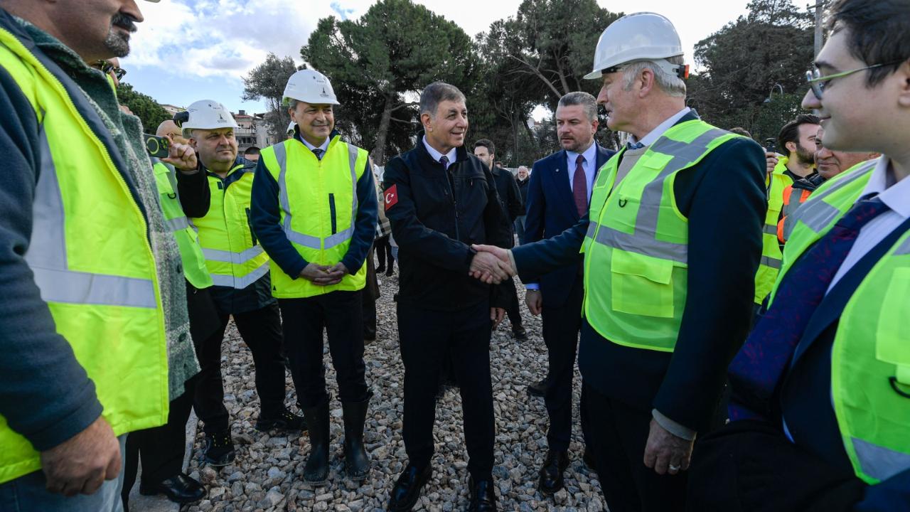İzmir’in dev projesinde tünel kazıları sona erdi