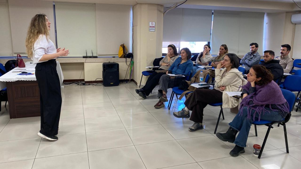 KABUK’tan İzBB personellerine eleştirel medya okuryazarlığı ve dijital şiddet eğitimi