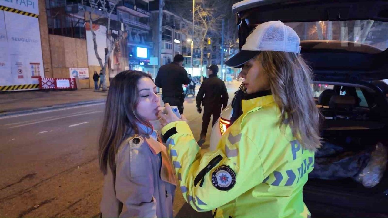 Kadıköy’de trafik magandalarına ceza yağdı