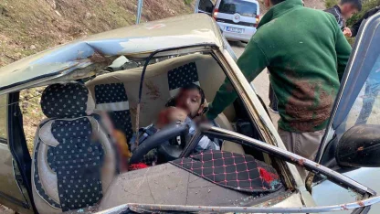 Kahramanmaraş’ta kopan kaya parçası otomobile isabet etti: 2’si ağır 4 yaralı