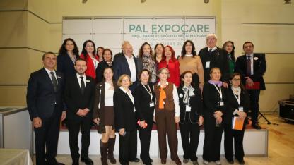 Karşıyaka Belediyesi ileri yaş hizmetlerini Sağlıklı Yaş Alma Fuarı’na taşıdı