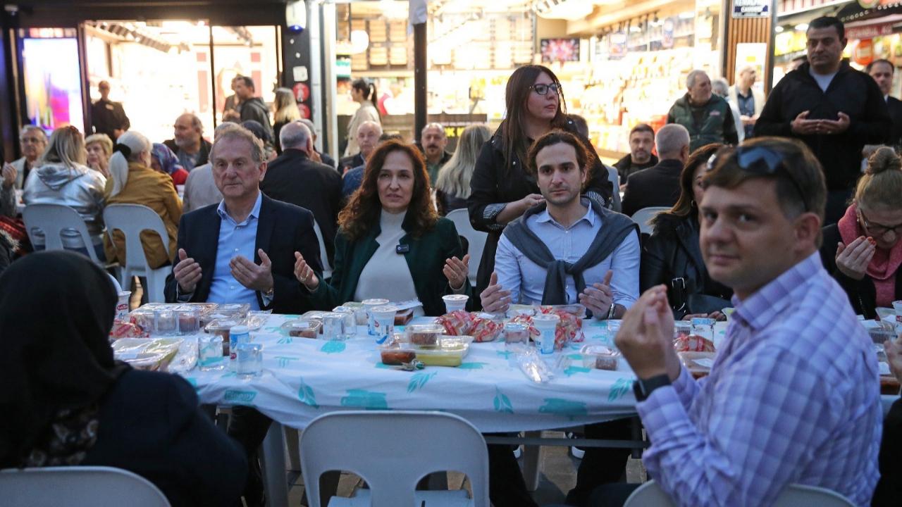 Karşıyaka Belediyesi’nden iftar dayanışması
